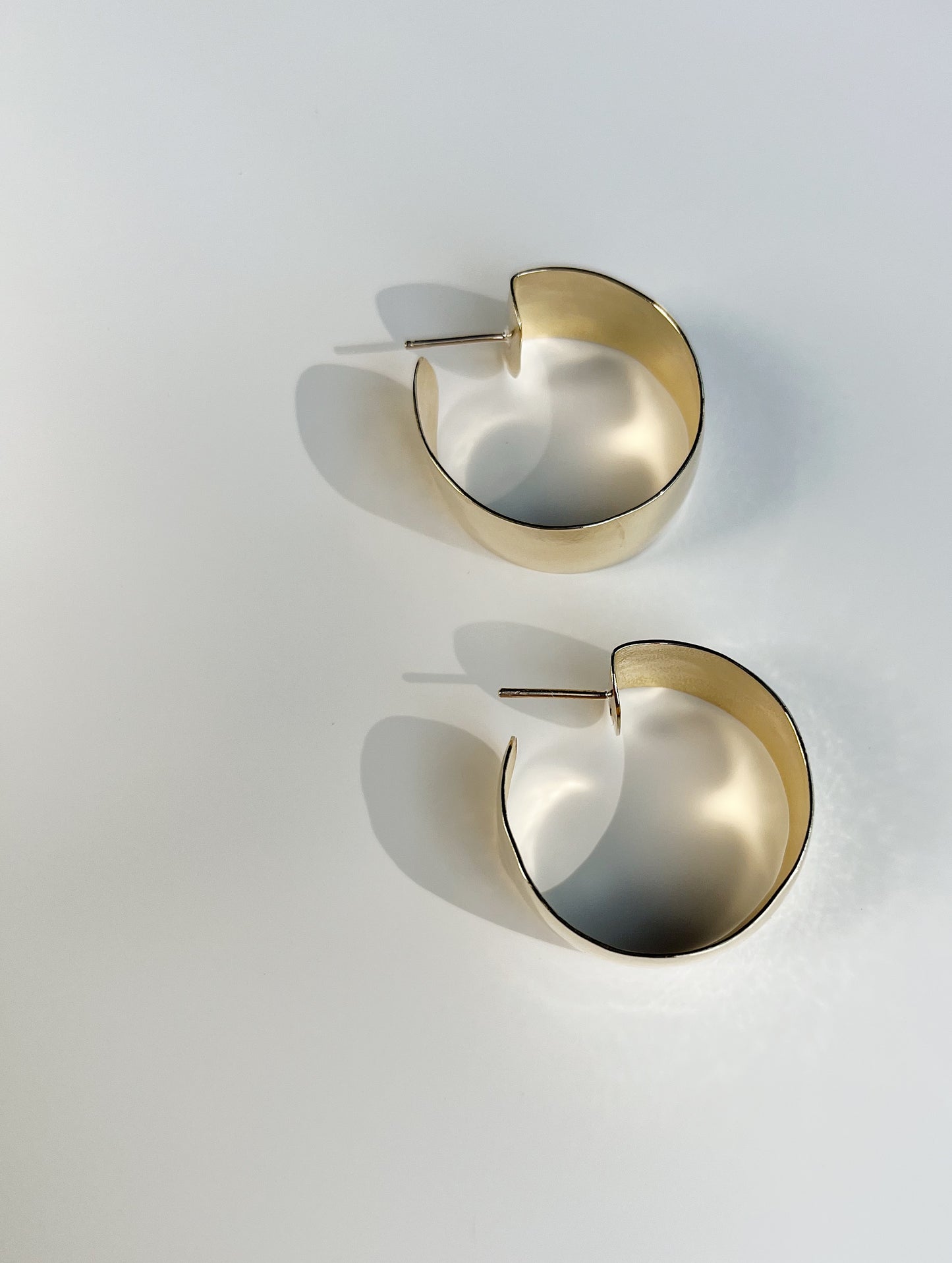 Ebony Eyes hoop earrings