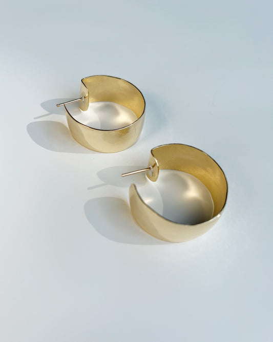 Ebony Eyes hoop earrings