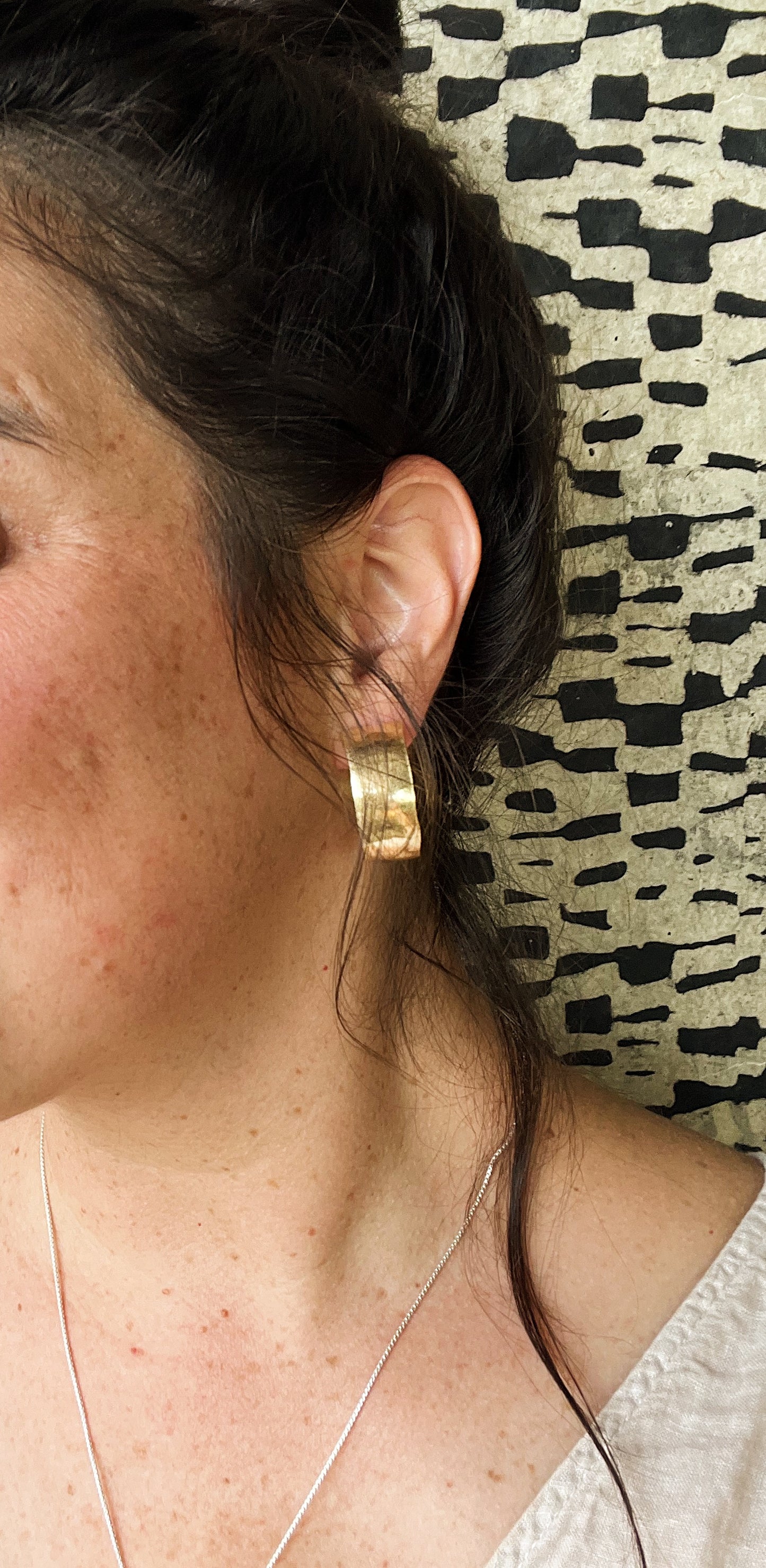 Ebony Eyes hoop earrings