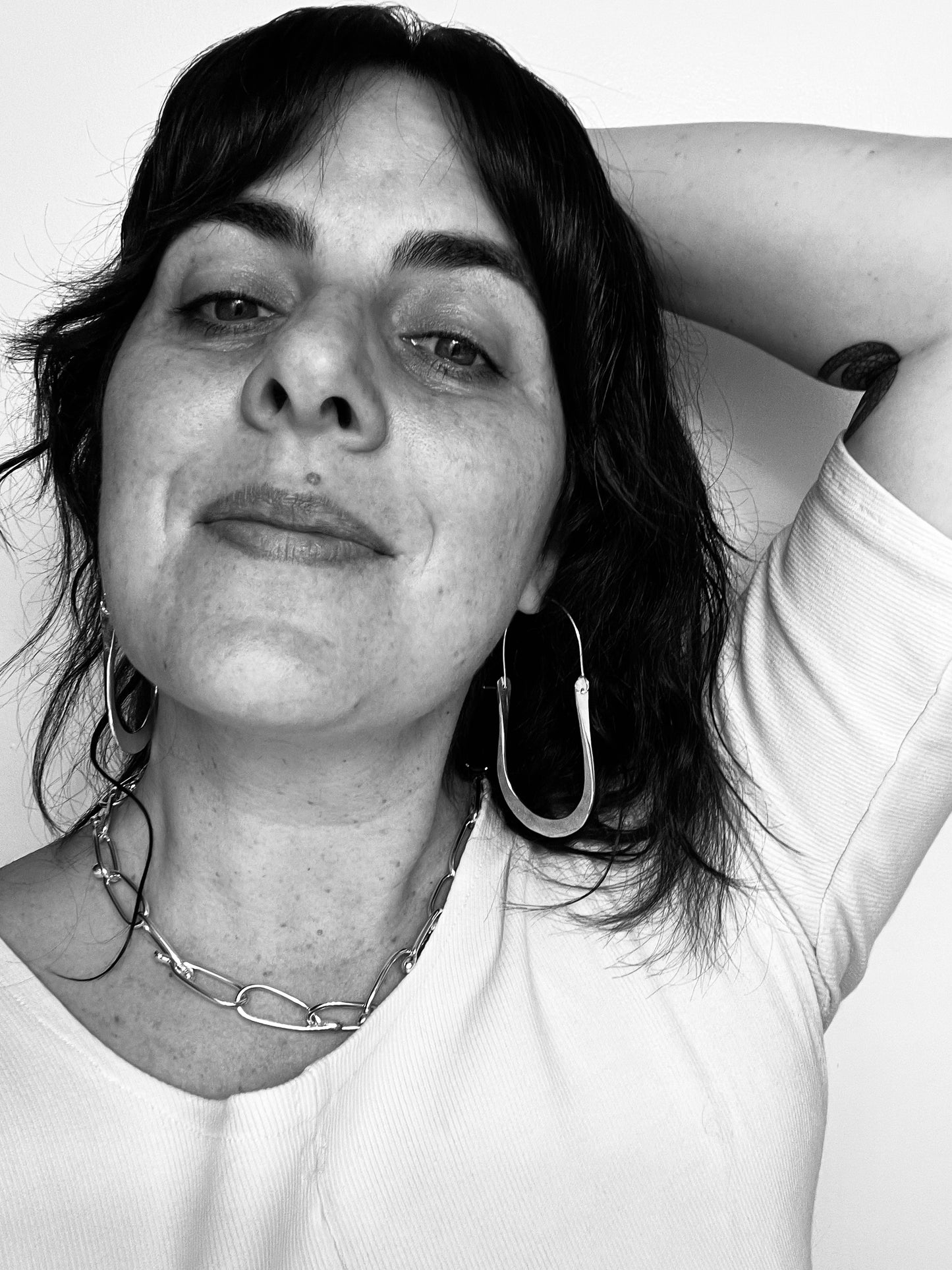 Floating chain necklace