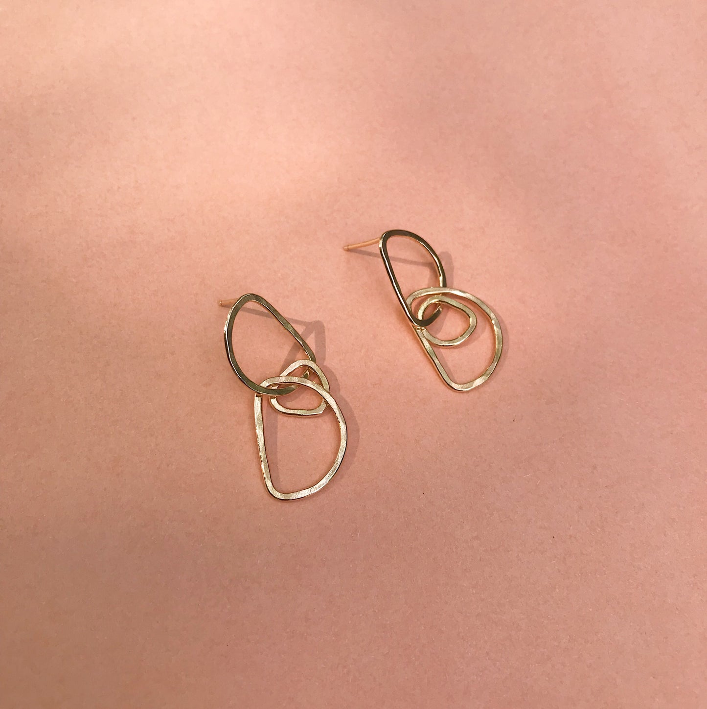 Pendientes pequeños "Possibly Maybe"