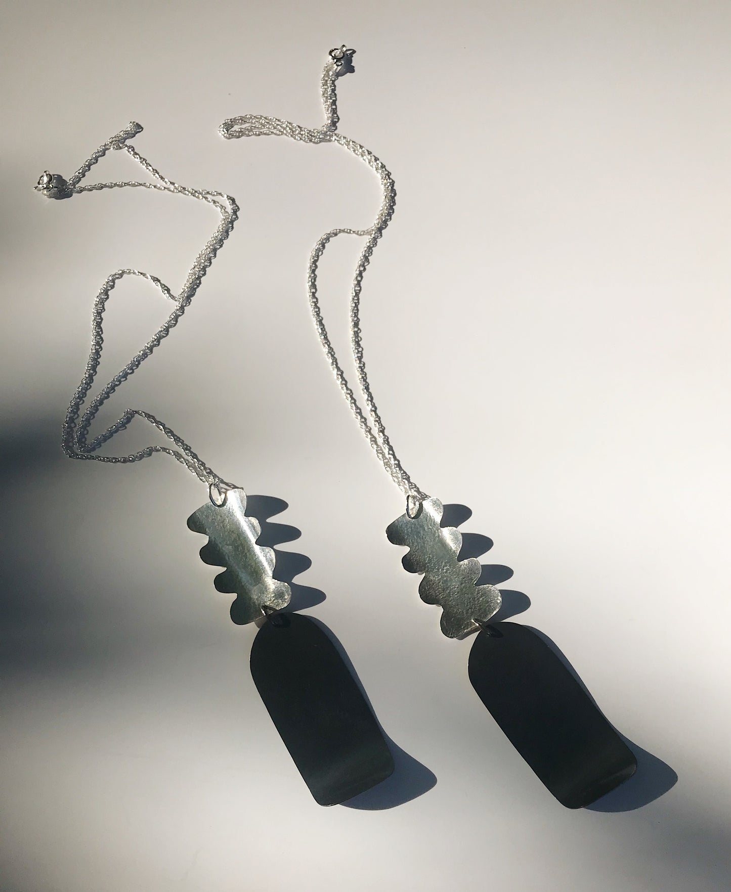Collar en el agua
