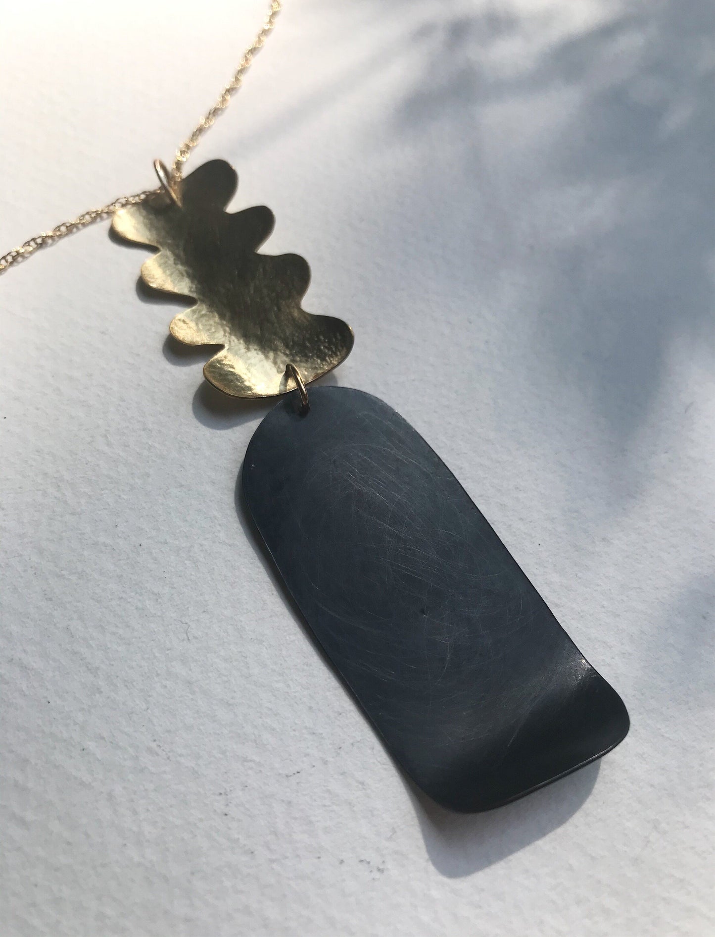 Collar en el agua