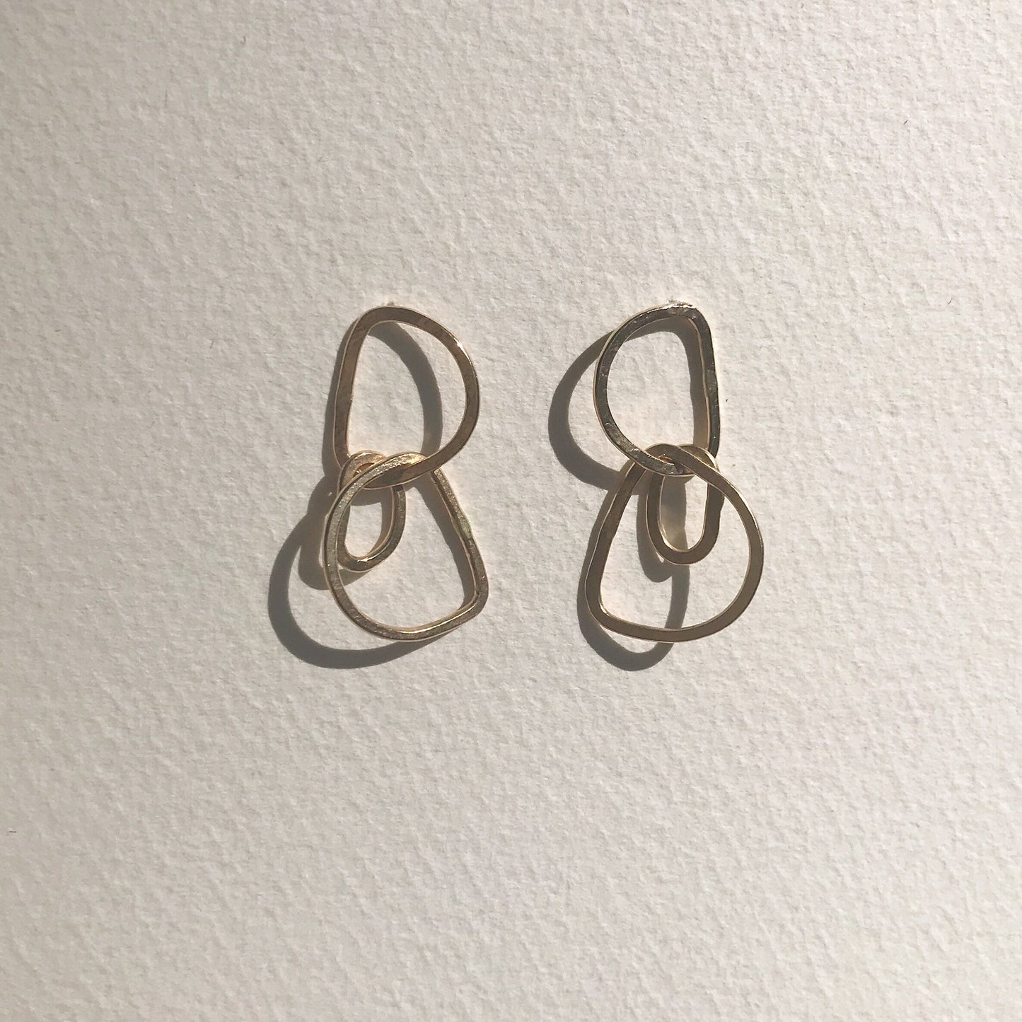 Pendientes pequeños "Possibly Maybe"