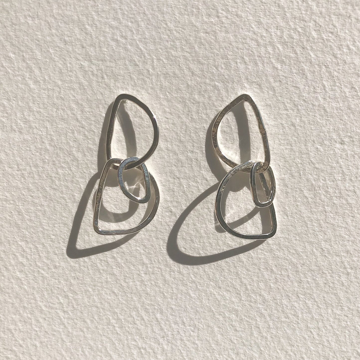 Pendientes pequeños "Possibly Maybe"