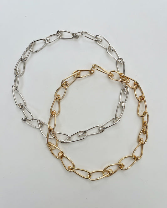 Floating chain necklace